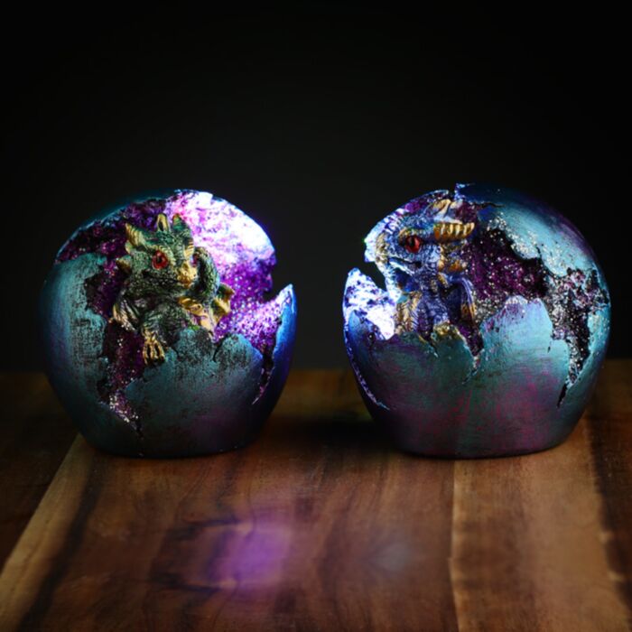 Baby Dragon LED Geode Kläckande Drakägg
